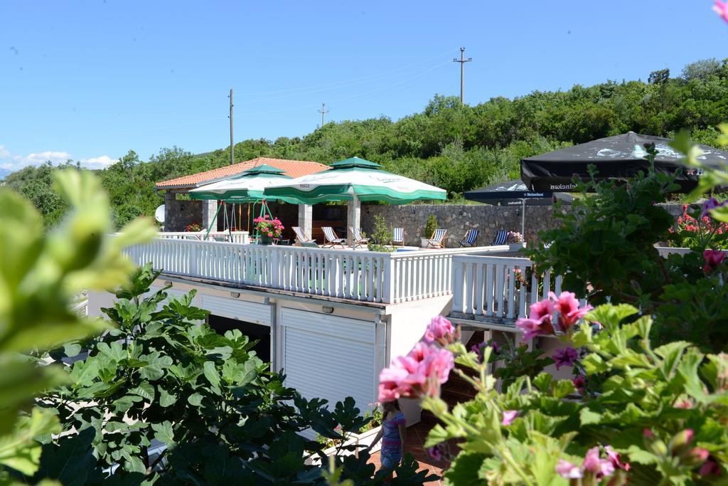 Apartments Vila Lazarevic Tivat Buitenkant foto