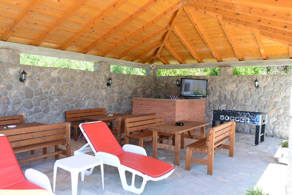 Apartments Vila Lazarevic Tivat Buitenkant foto