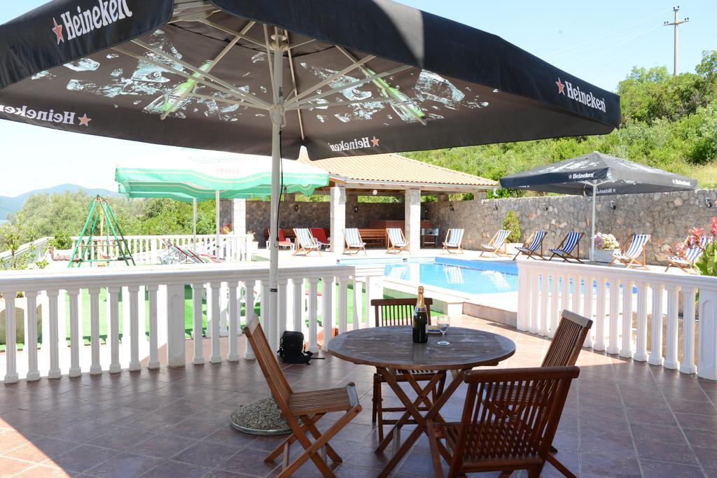 Apartments Vila Lazarevic Tivat Kamer foto