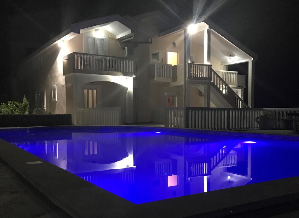 Apartments Vila Lazarevic Tivat Buitenkant foto