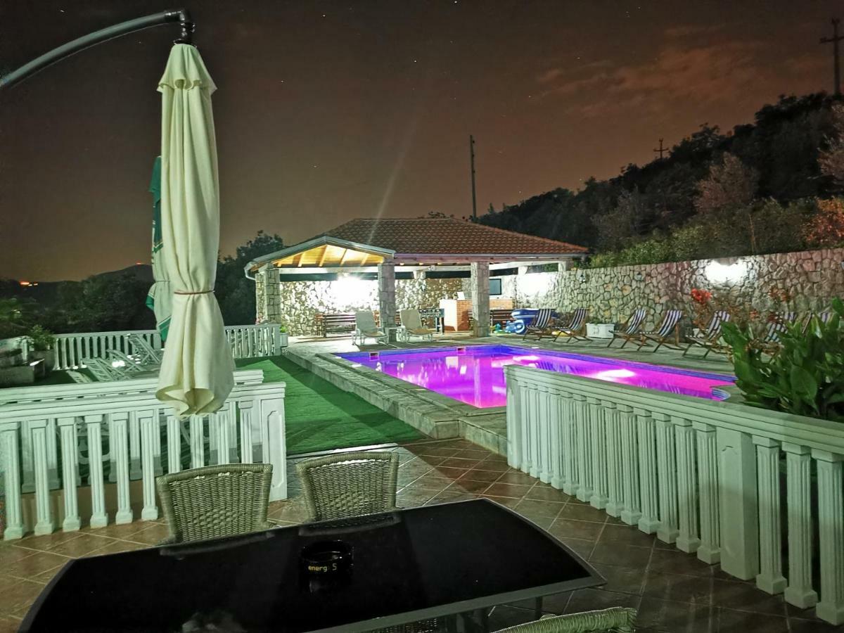 Apartments Vila Lazarevic Tivat Buitenkant foto